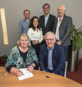 foto samenwerkingsovereenkomst 28012016